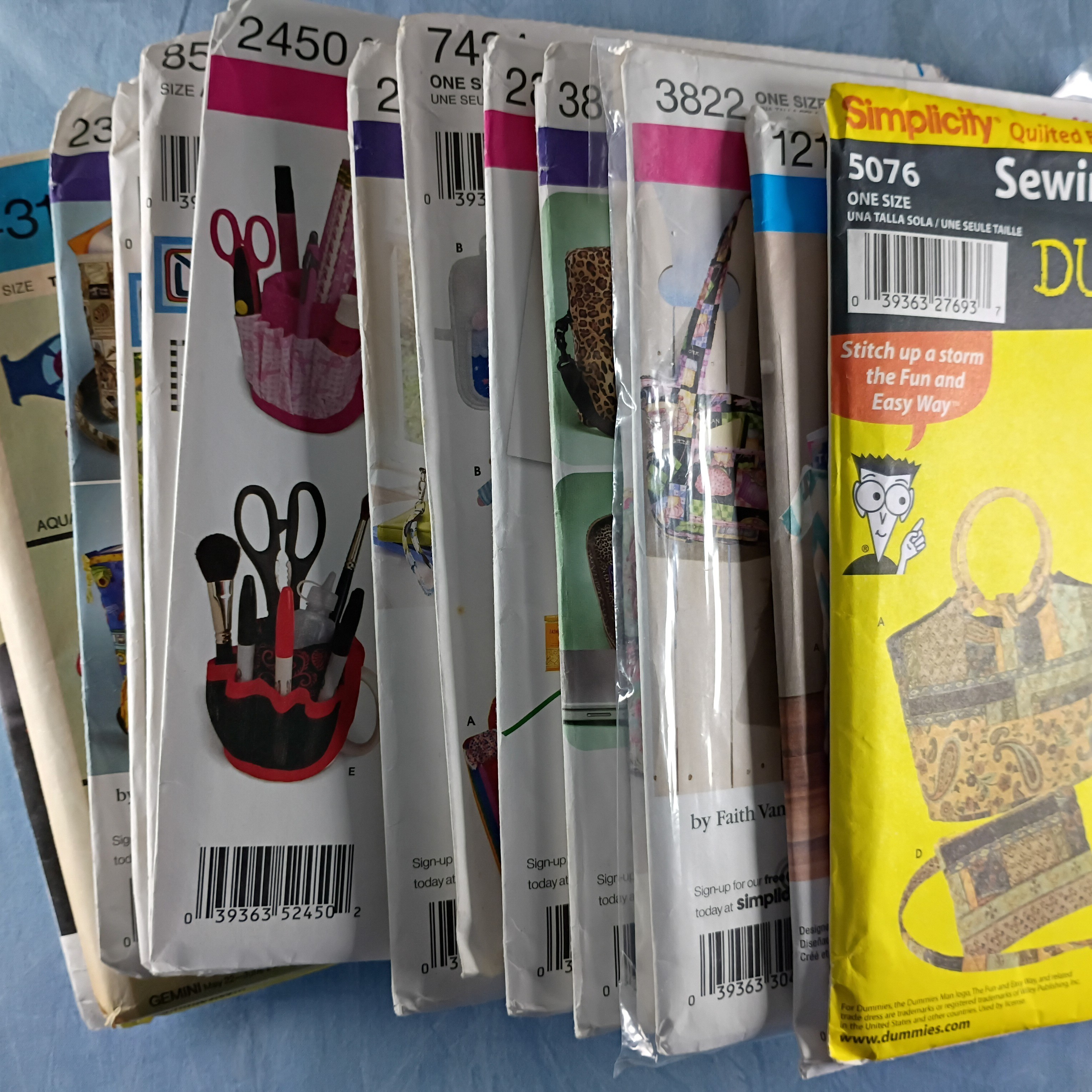 Lot of 15 Assorted Simplicity Sewing Patterns